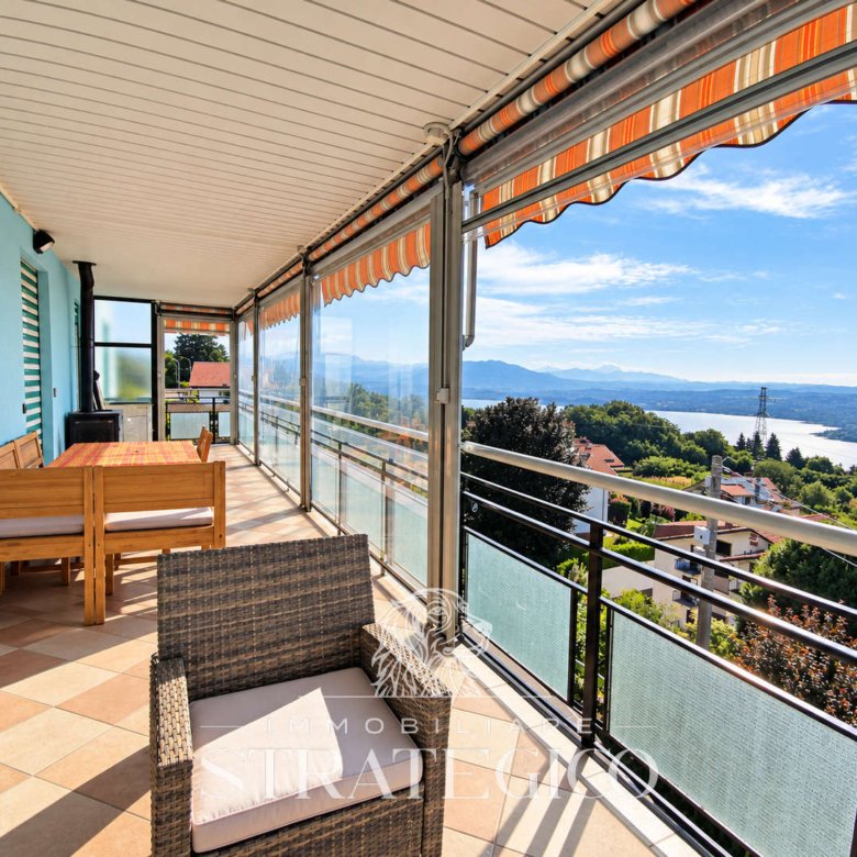 Terrazza coperta con vista sul Lago Maggiore – Fosseno, Nebbiuno