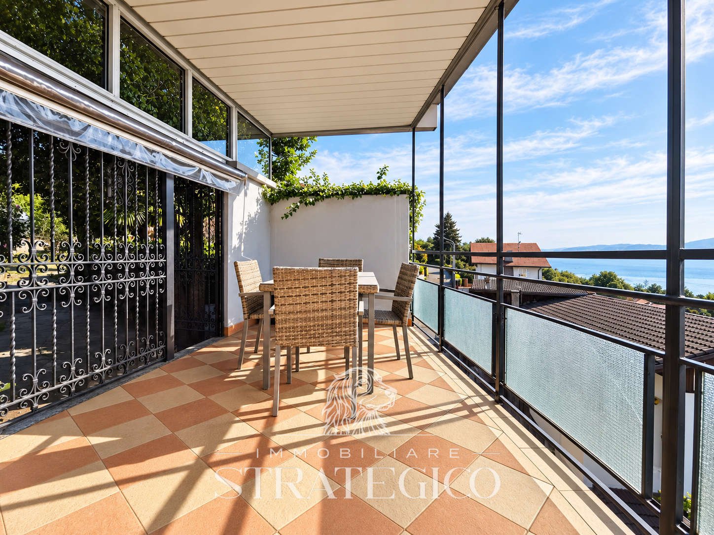Seconda vista del balcone coperto – Fosseno, Nebbiuno