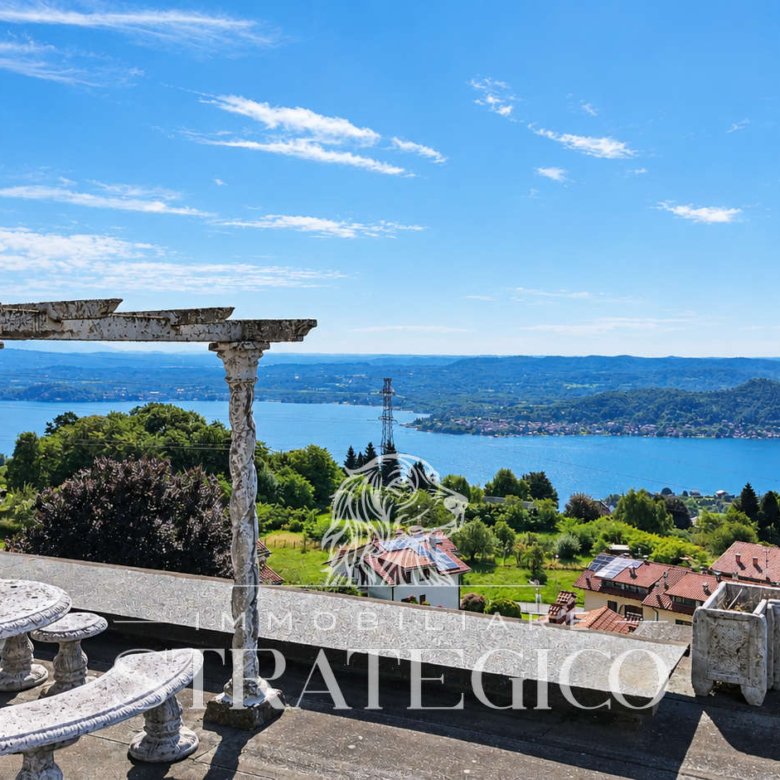 Terrazza panoramica affacciata sul Lago Maggiore – Fosseno, Nebbiuno