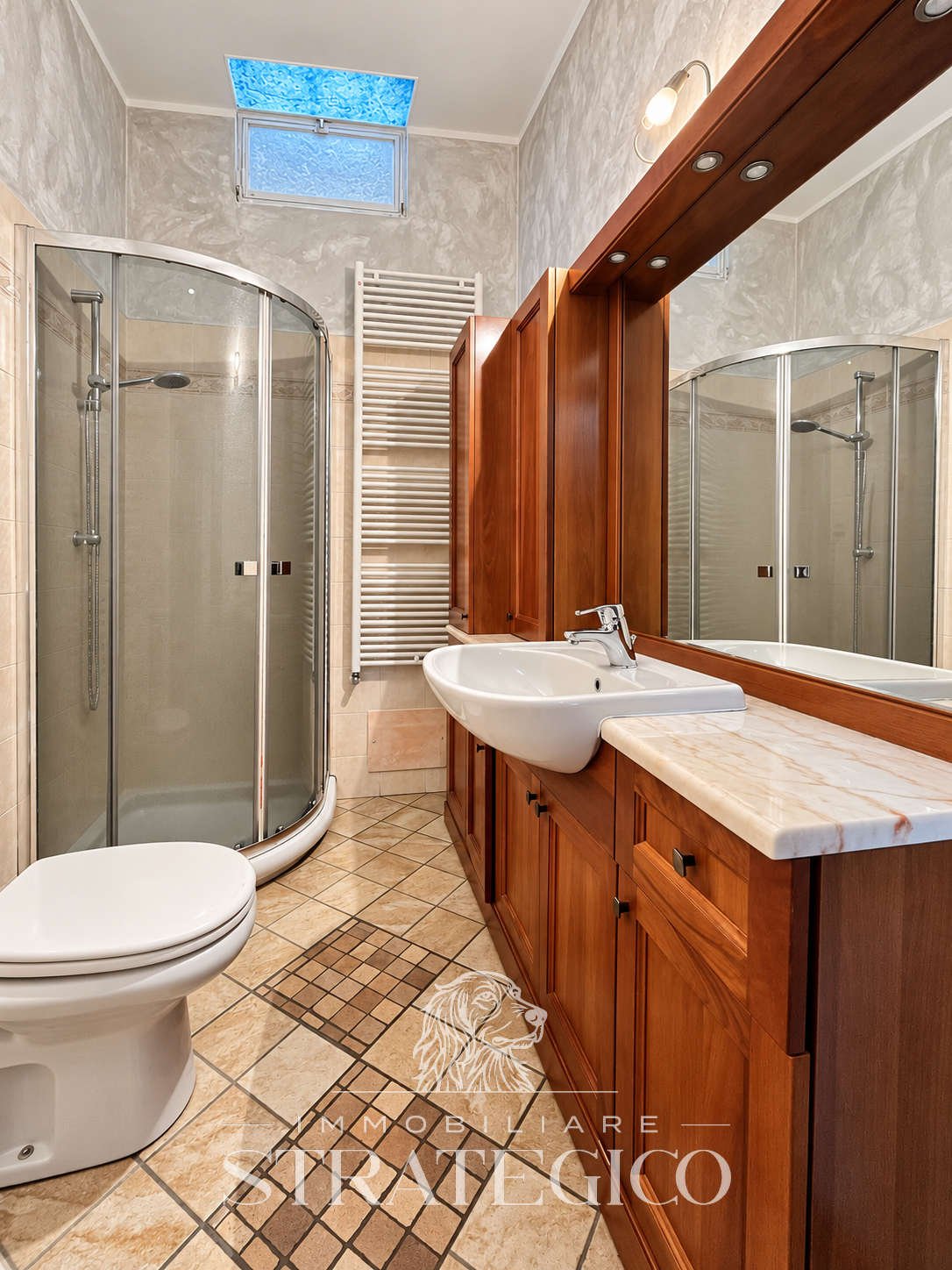 Mobile lavabo del bagno – Fosseno, Nebbiuno